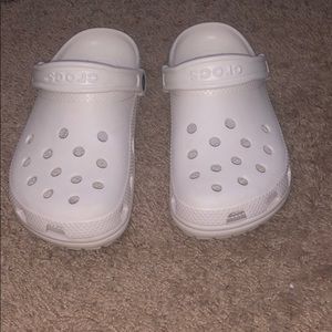 White crocs. LIKE NEW WORN 3